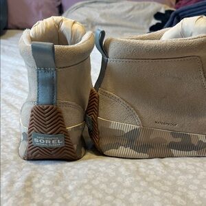Women’s Sorel Beige and Blue Waterproof Boots